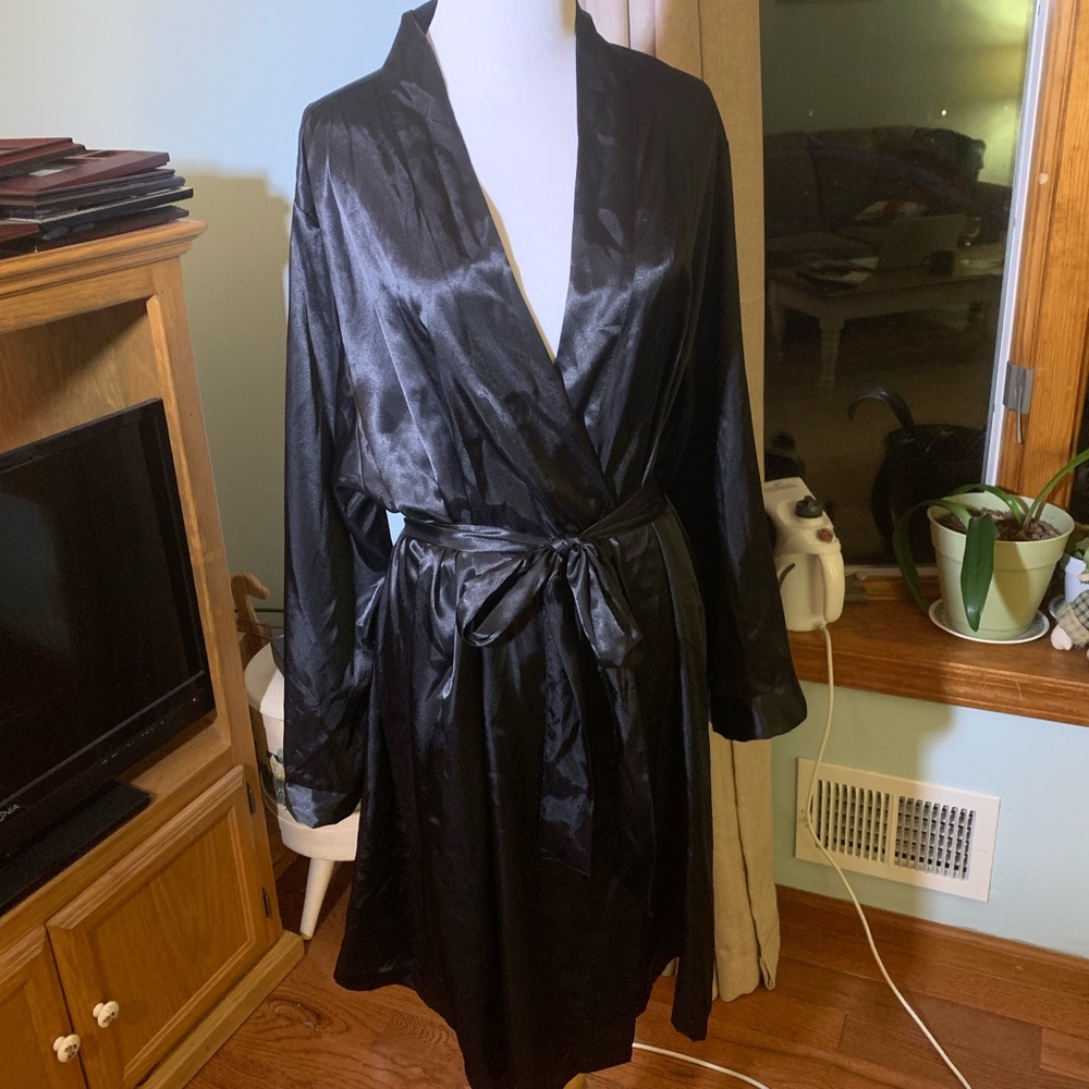 Morgan Taylor Satin Robe, worn once